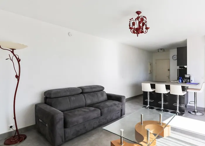 Bella - Welkeys Apartament *